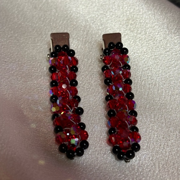 Handmade 2 inch silver hair clips adorned with red Czech crystals & onyx stones - Picture 1 of 5